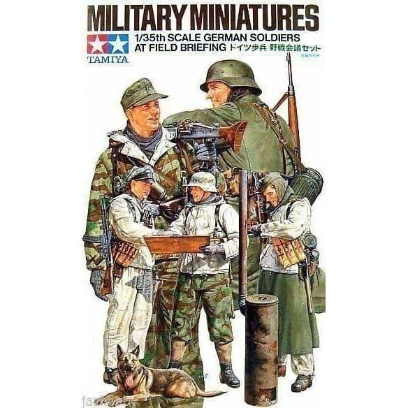 TAMIYA 1/35 German Soldiers at Field Briefing