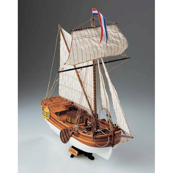 COREL 1/64 Leida Dutch Pleasure Boat Wooden Kit