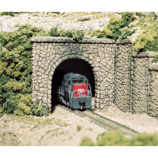 WOODLAND SCENICS N Tunnel Port Random Stone Single 2ea